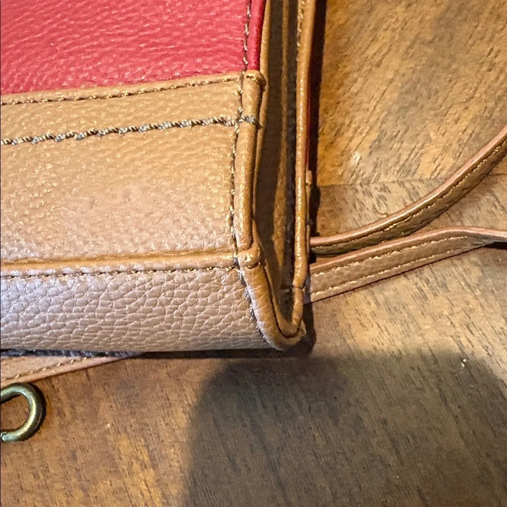 The SAK crossbody bag wristlet clutch. Pebbled Leather red/brown brass HW NWOT